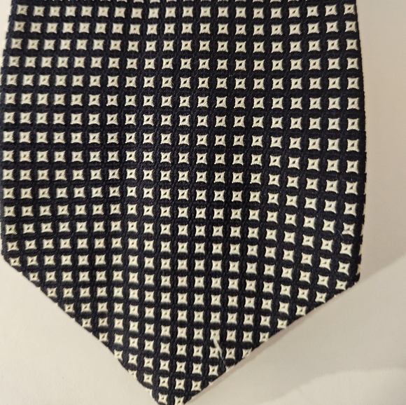 Two Ermenegildo Zegna Silk Ties - Picture 3 of 5